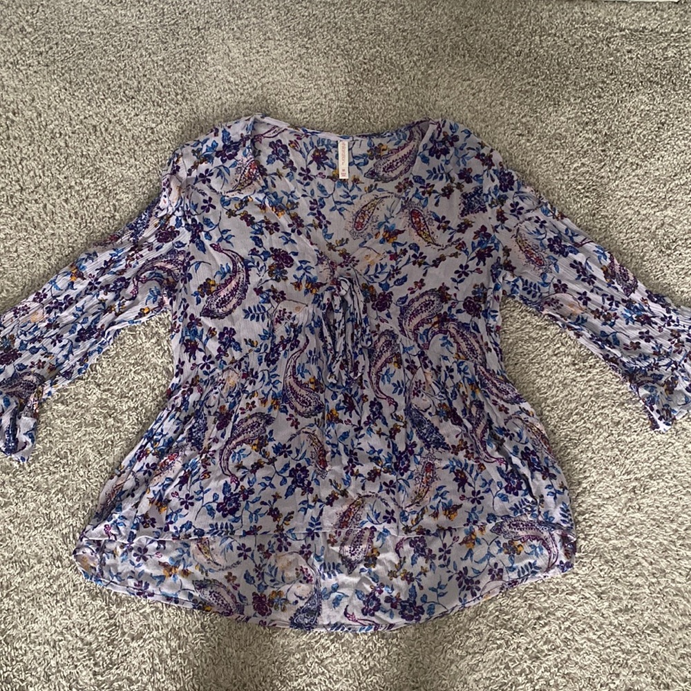 FLORAL BLOUSE